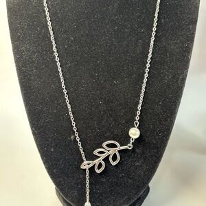 Elegant Silver Toned Leaf Lariat Necklace